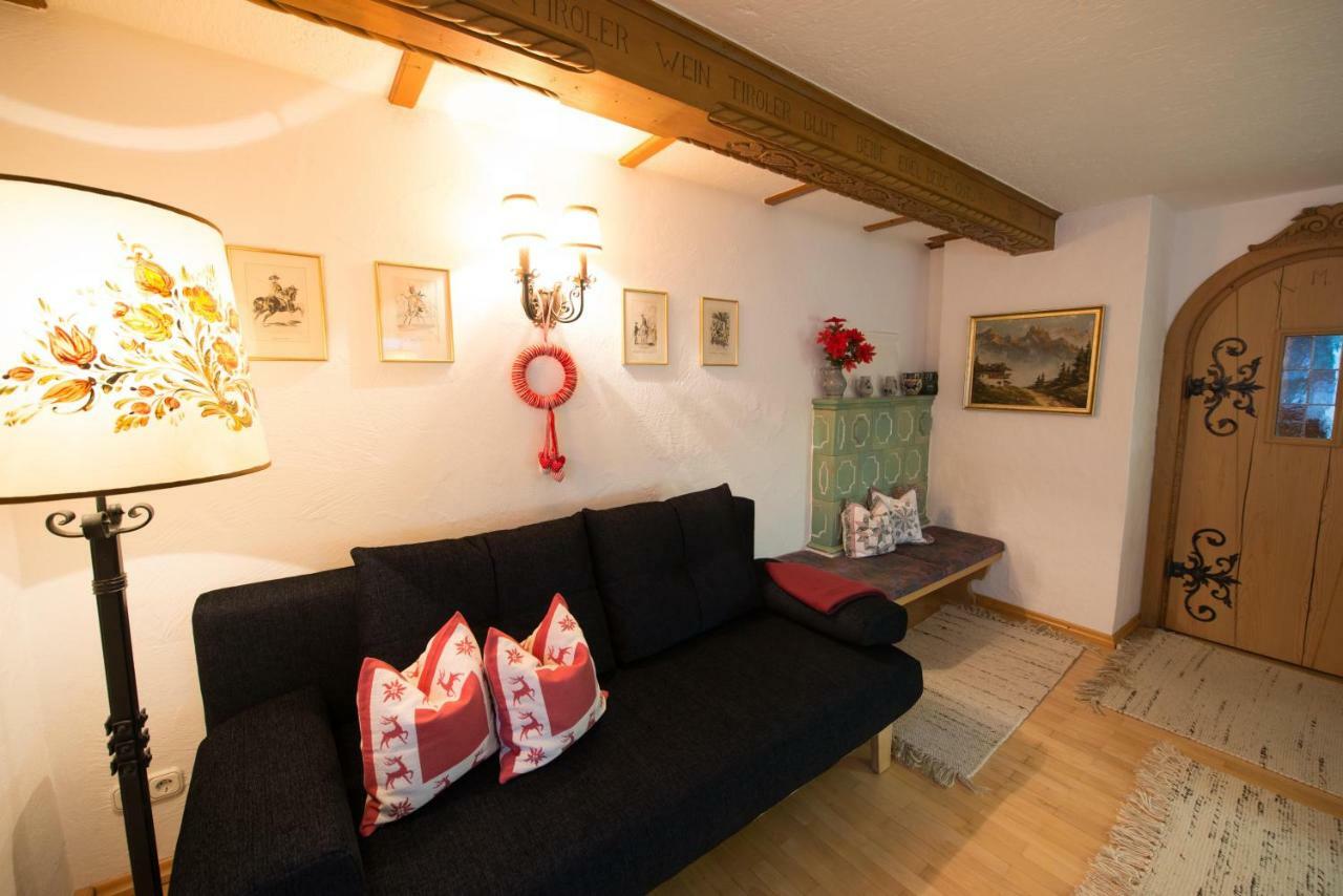 Holzschnitzers Appartements Ehrwald Exterior photo