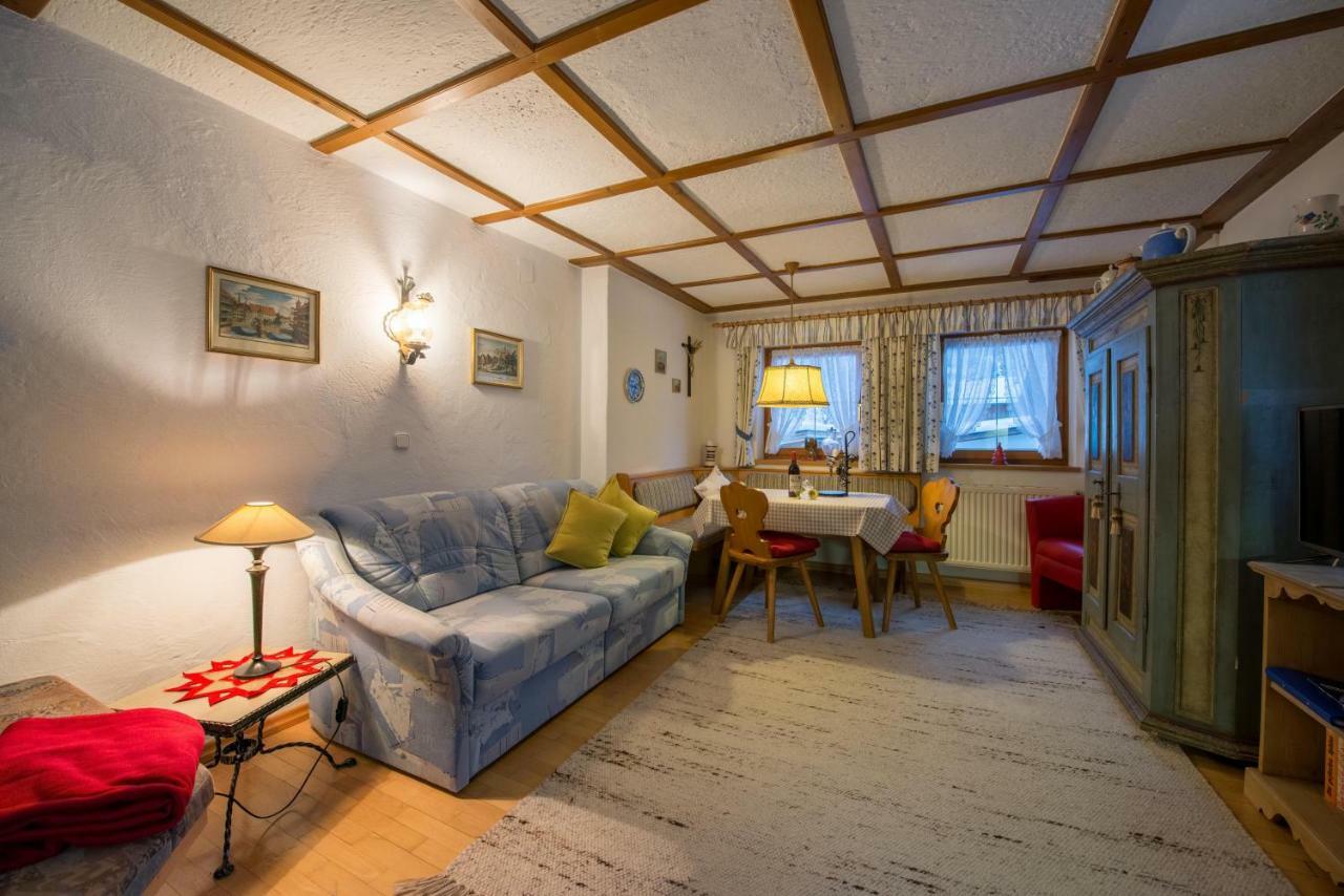 Holzschnitzers Appartements Ehrwald Exterior photo